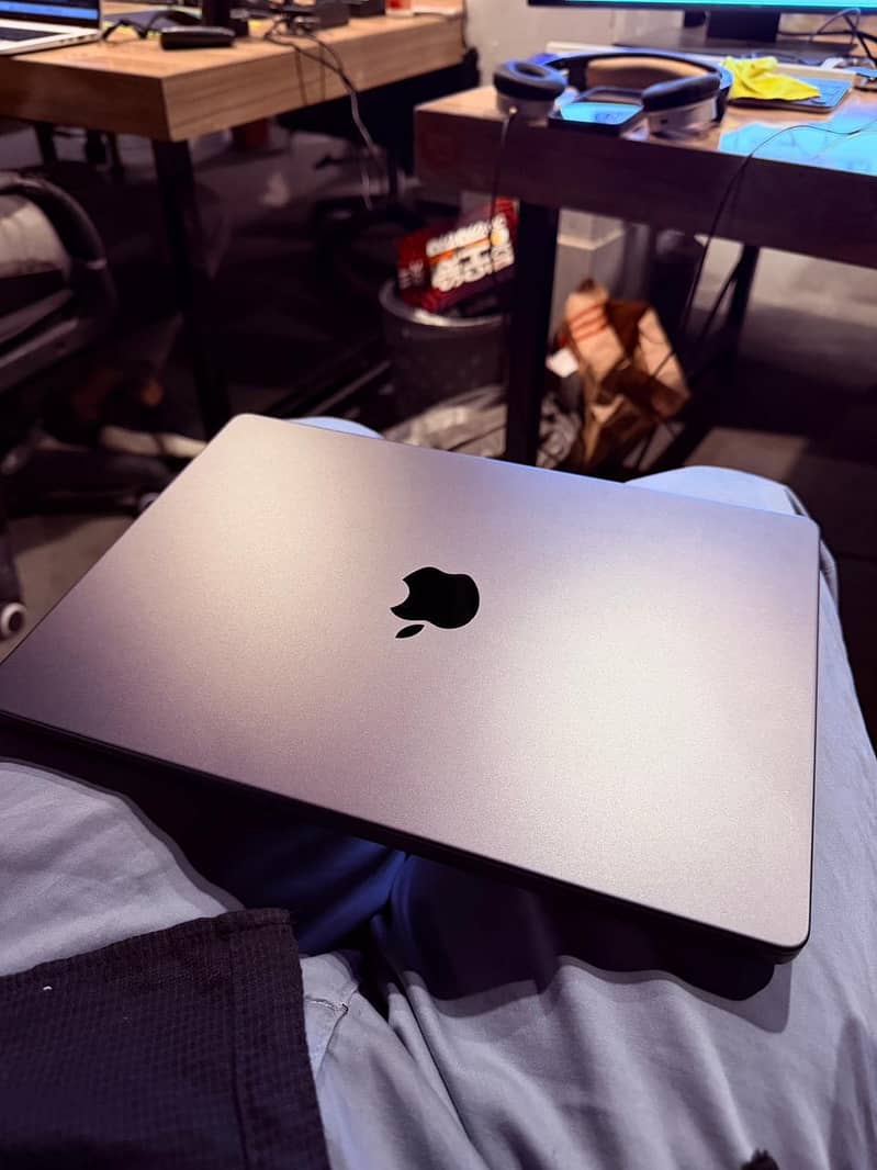 MacBook M3 Pro 0