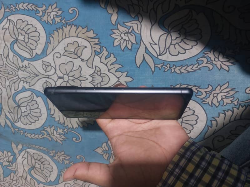 Google Pixel 7 4