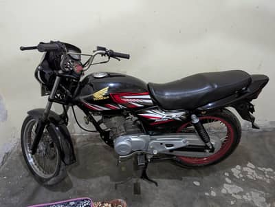 Honda Deluxe 125.