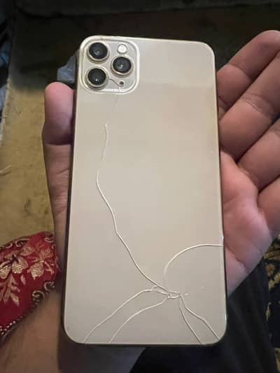 iPhone 11 PM (Golden) Back break