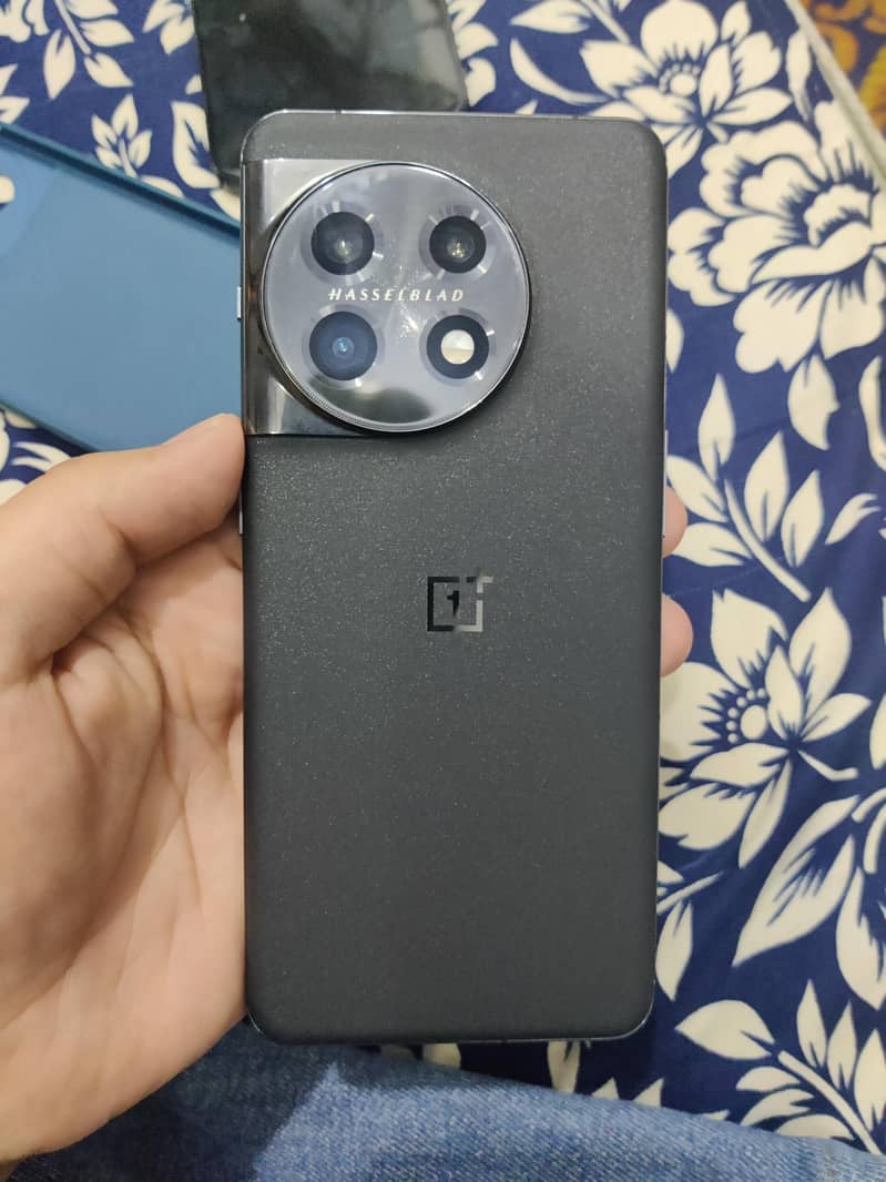 One Plus 11 6