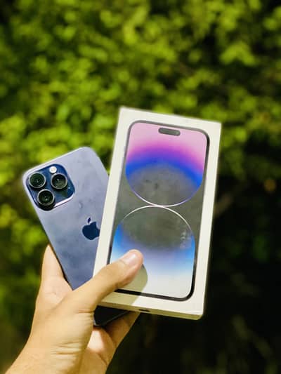 iPhone 14 Pro Max with box