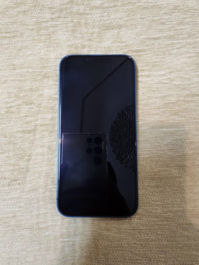 Apple iPhone 13 2