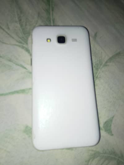 Samsung Mobile J5
