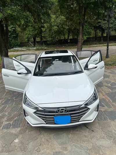 Hyundai Elantra 2022