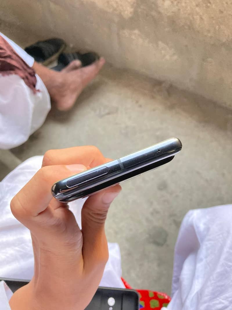Google Pixel 7 Pro 8