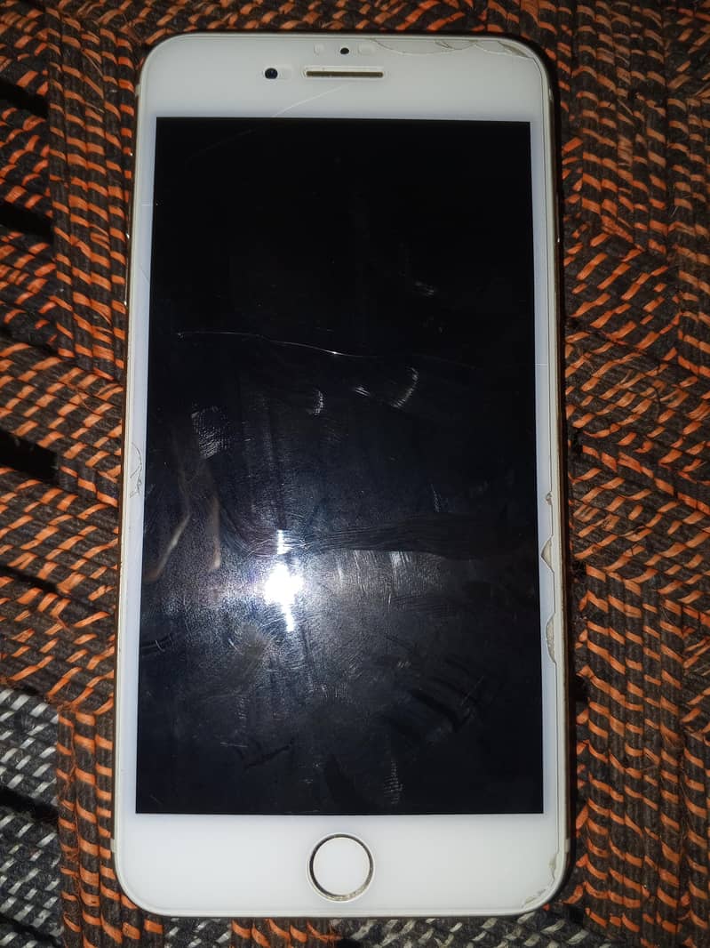 Apple iPhone 7 Plus 1