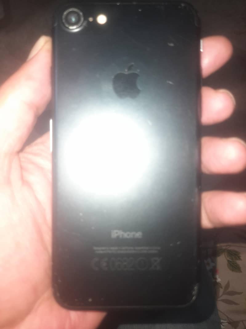 Apple iPhone 7 1