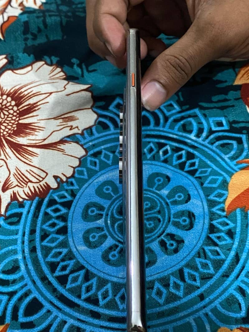 Tecno CAMON 40 Pro 5