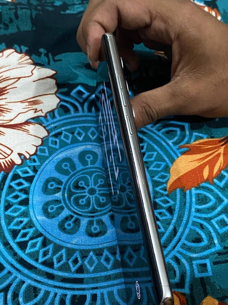 Tecno CAMON 40 Pro 6
