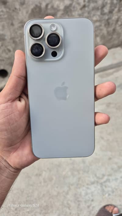Apple iPhone 15 Pro Max Natural titanium