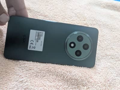OPPO Reno12 F