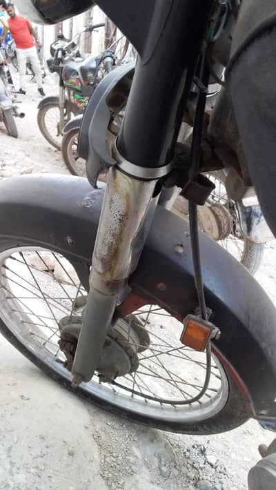 chalne mai achi bike hai