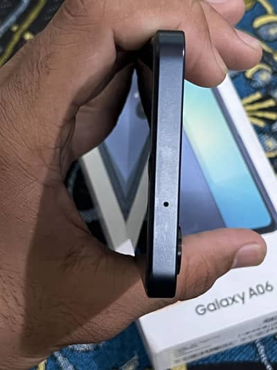 Samsung Mobile A06