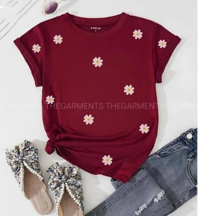 Maroon daisy all over T-shirt (Small size available)