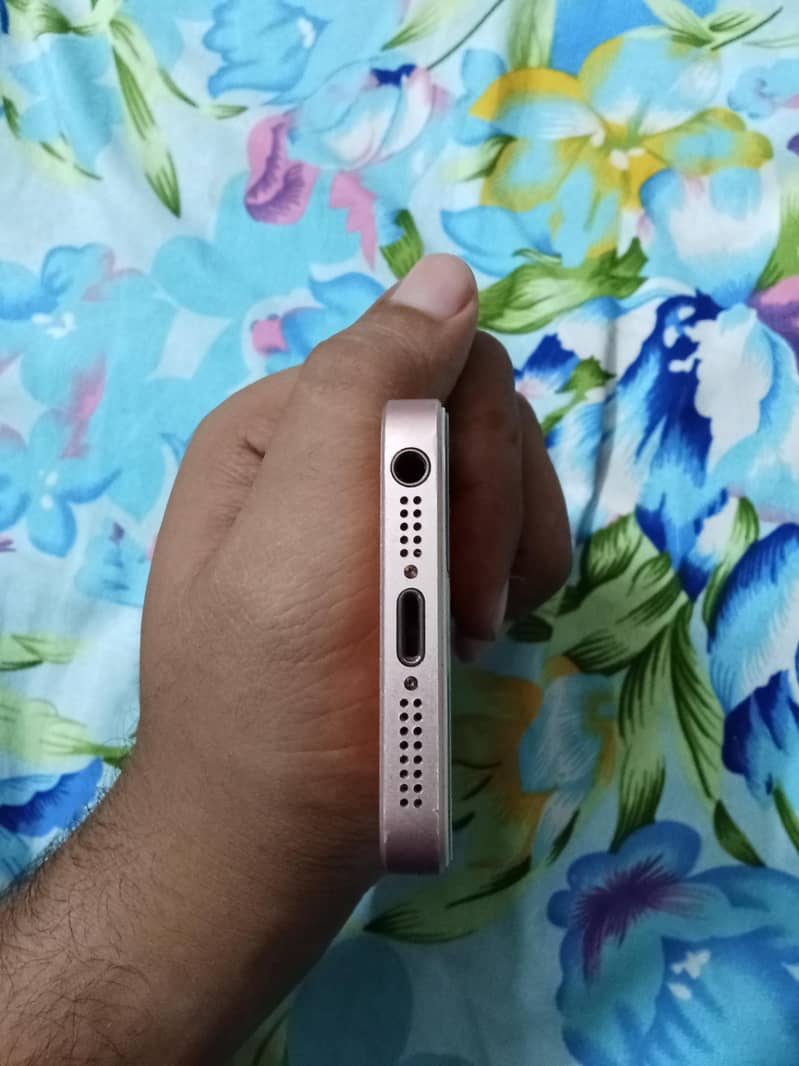 Apple iPhone SE 4