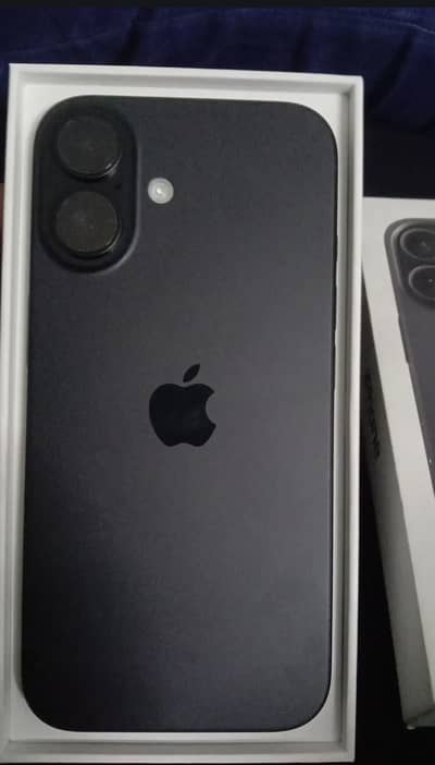 Apple iPhone 16