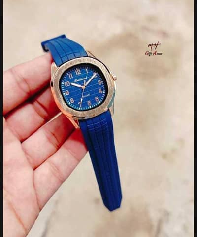Men's Analog Watch with Rubber Strap & Stainless Steel Casing