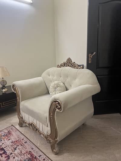 Stylish Cream Sofa Set – Complete Set Available,