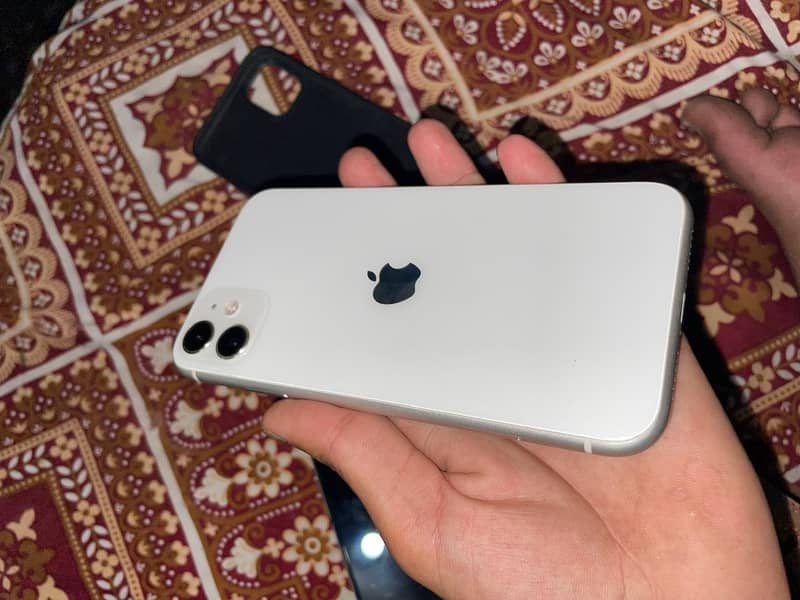 Apple iPhone 11 1