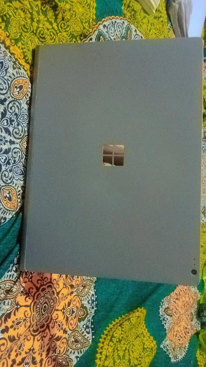Microsoft Surface Book 2 5