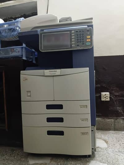 Toshiba eStudio 257 PhotoCopy Machine