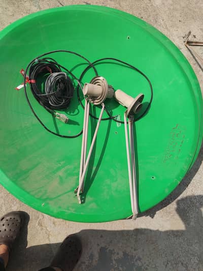 Dish antena 4 feet for sale