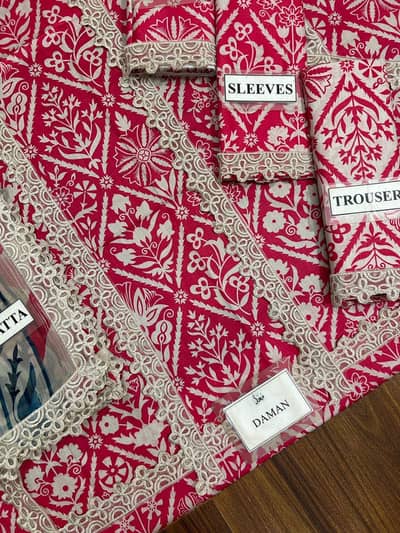 lawn suit with chiffon print dupatta
