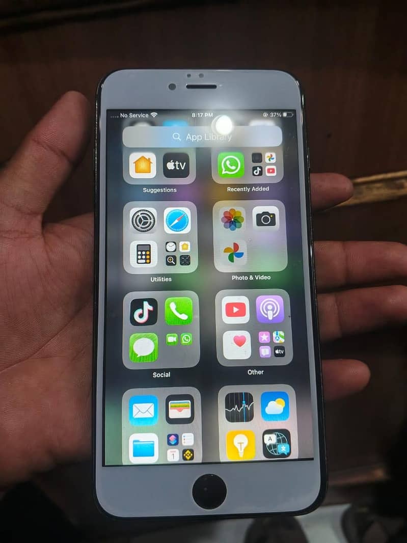 Apple iPhone 7 Plus 2