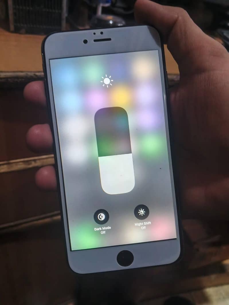 Apple iPhone 7 Plus 5