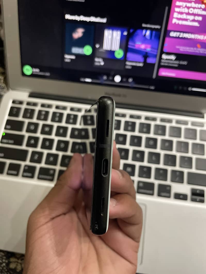 Google Pixel 6a 3