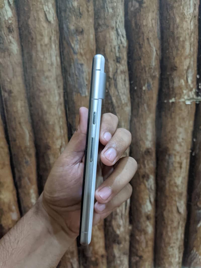 Pixel 7 4