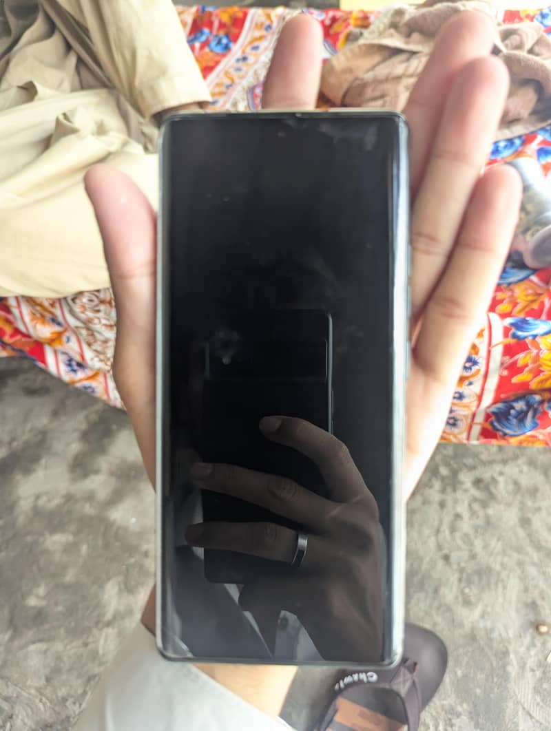 Tecno CAMON 40 Pro 1