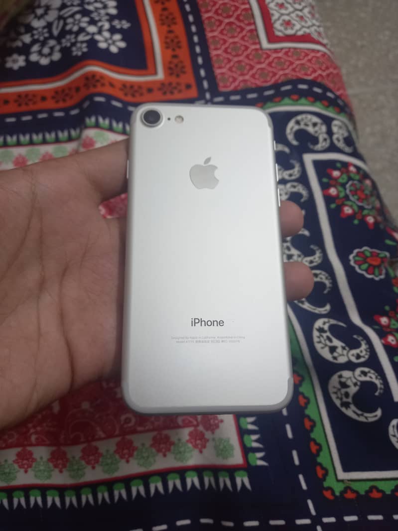 Apple iPhone 7 6