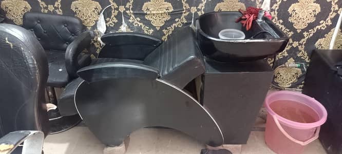 used good condition salon head wash