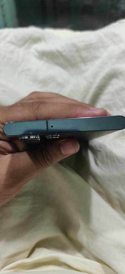 Samsung Mobile S22 Ultra