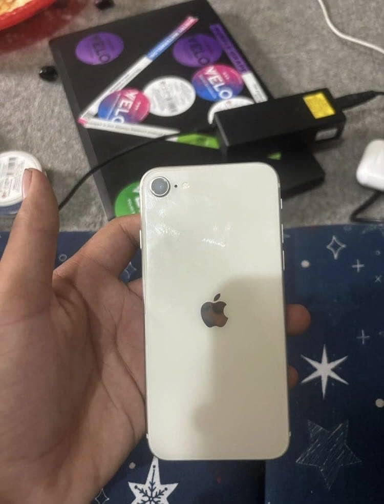 Apple iPhone SE 3rd Generation 5