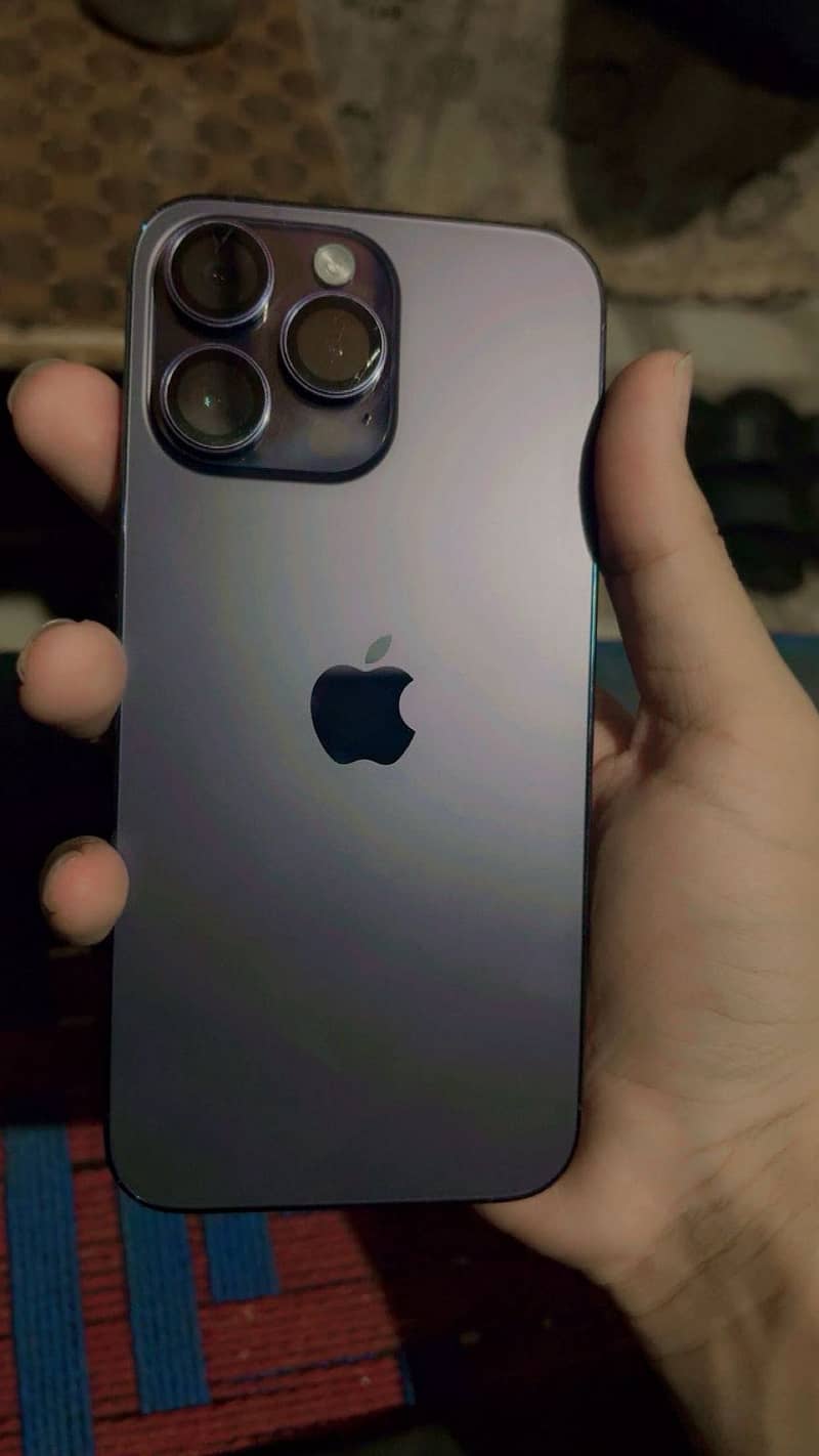 Apple iPhone 14 Pro Max 0