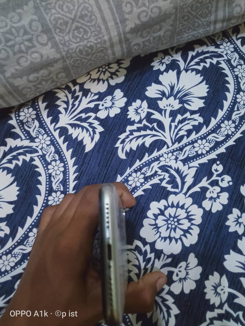 Apple iPhone X 2