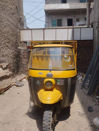 Loader Rickshaw For sale