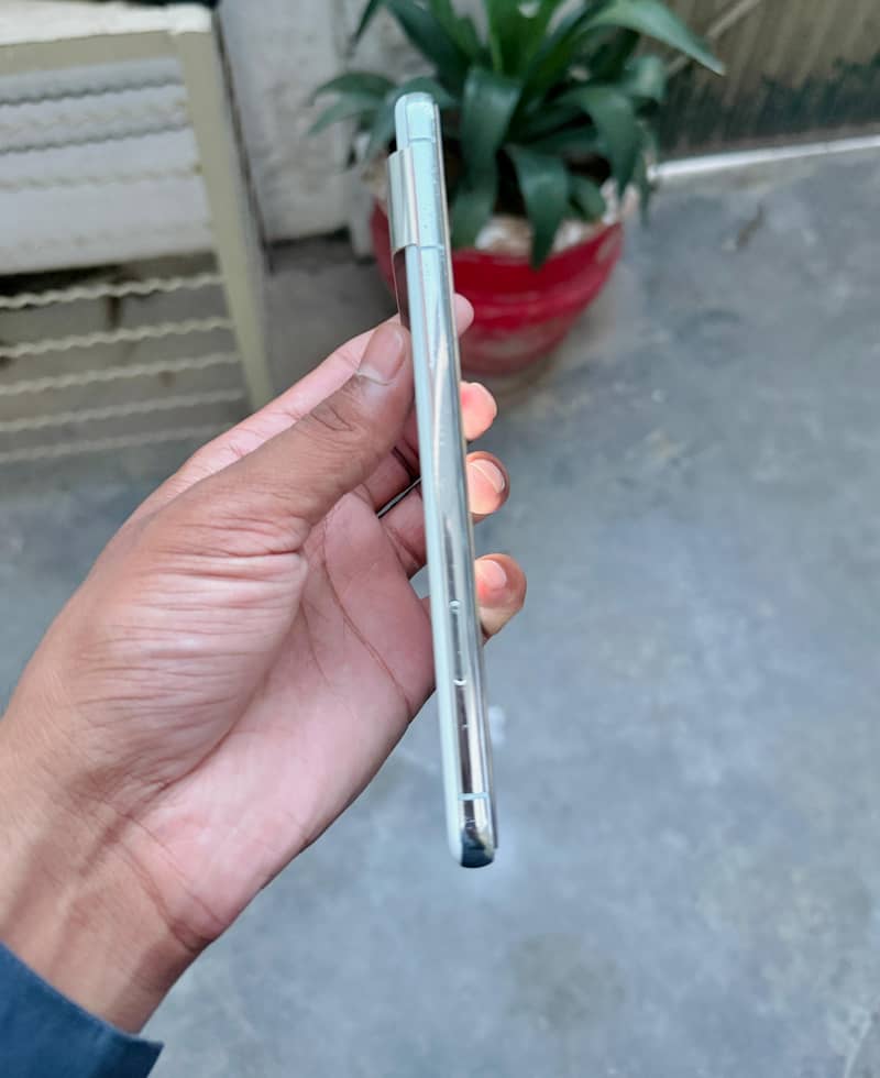 Google pixel 8 pro 3