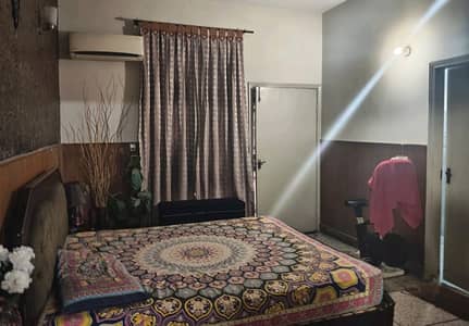 Reserve A Centrally Located House Of 10 Marla In Allama Iqbal Town - Karim Block