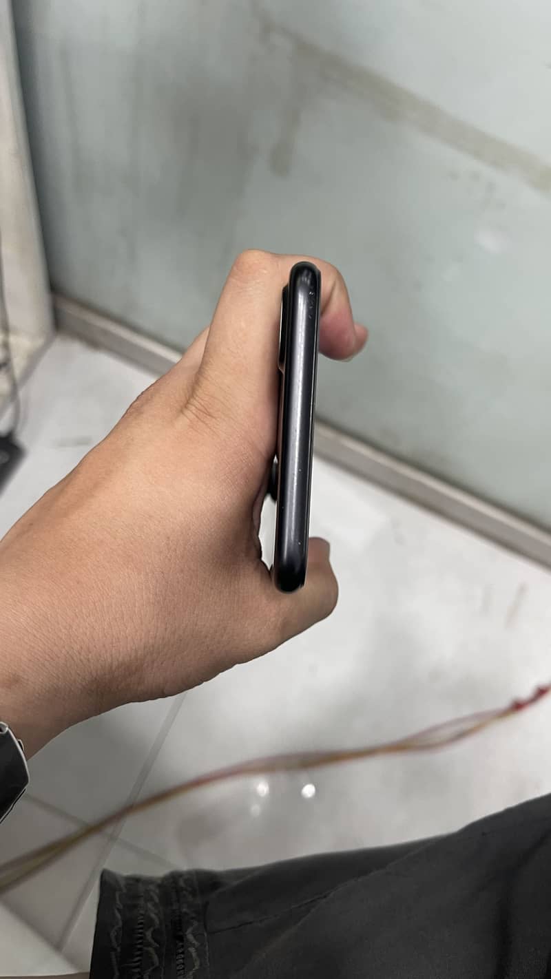 Apple iPhone 7 Plus 3