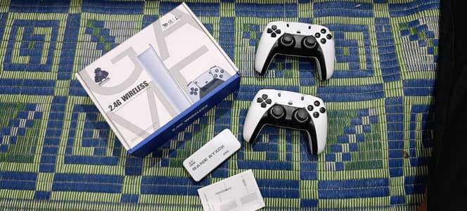 4K Game Stick Pro – 2 Wireless Controllers Kay Sath
