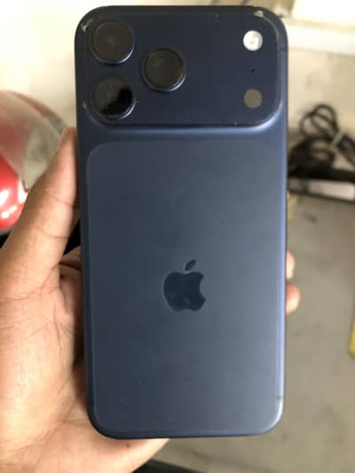 iPhone 17 pro max USA model Jv. Battery’s health 100 cc 90