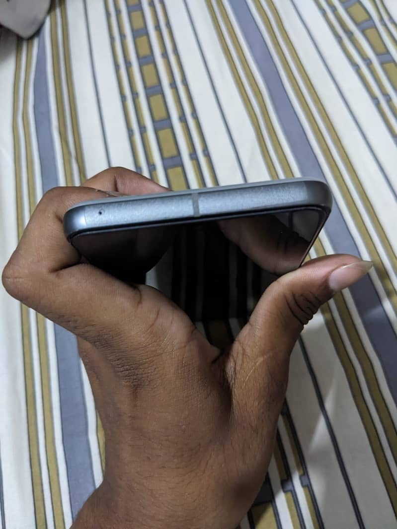 Google Pixel 8 2