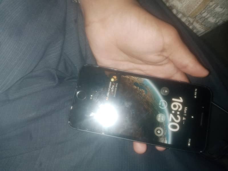 Apple iPhone 8 Plus 2