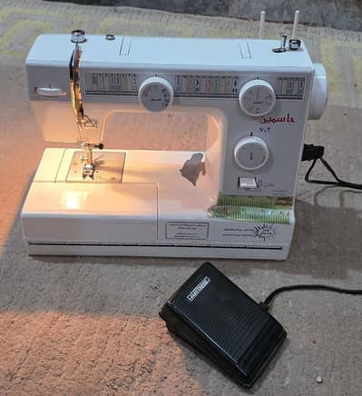 sewing zigzag machine
