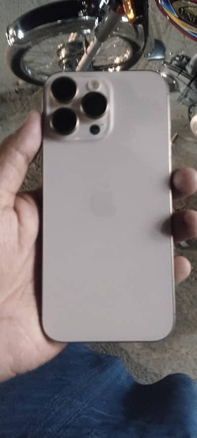 Apple iPhone 16 Pro Max