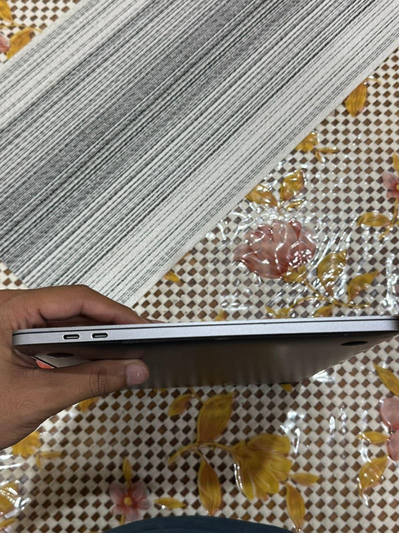 MacBook pro 2017 4